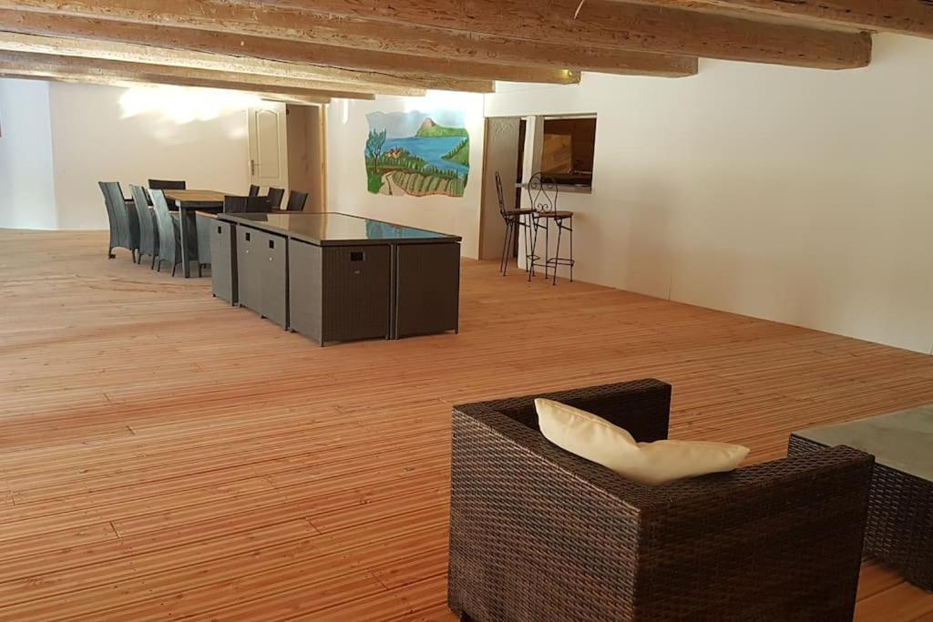 Maison 3 Chambres Avec Piscine Couverte Lespignan Kültér fotó