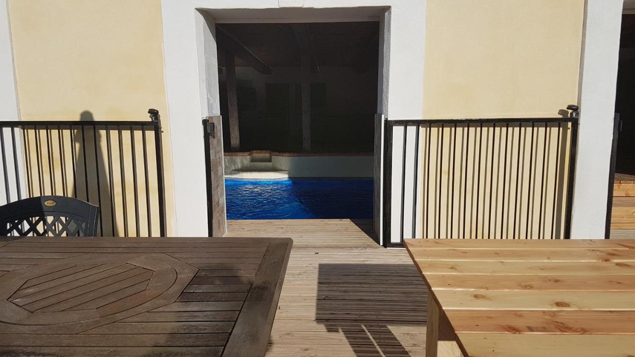 Maison 3 Chambres Avec Piscine Couverte Lespignan Kültér fotó